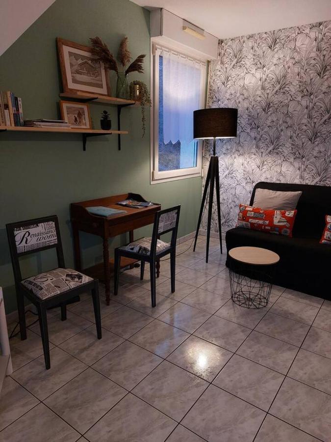 オルナンChez Virginieアパートメント エクステリア 写真